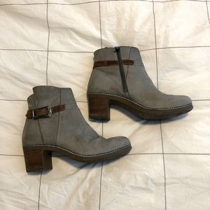 Dansko Hartley booties